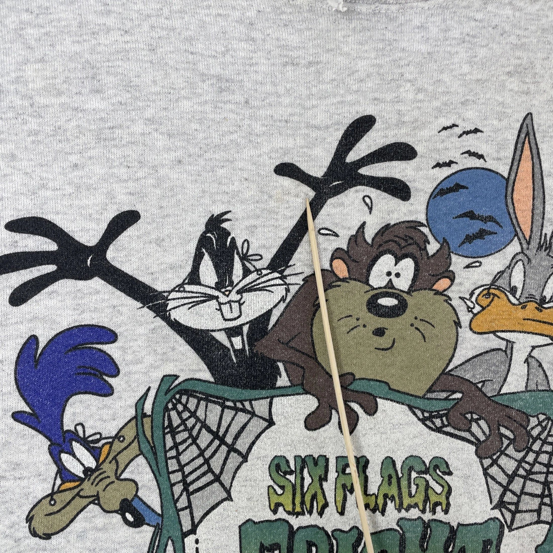 Vintage Six Flags Fright Fest Looney Tunes Crewneck Sweatshirt Size XL 90s