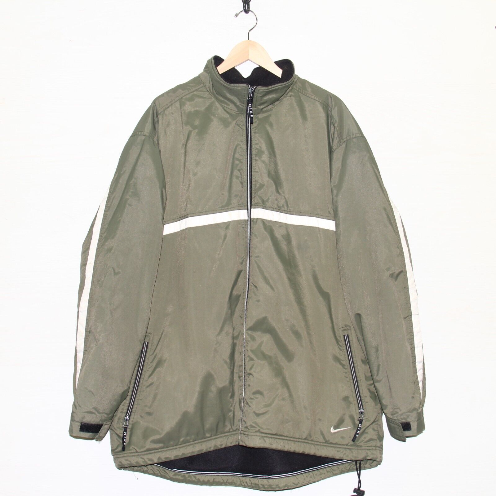 Nike windbreaker mens on sale green