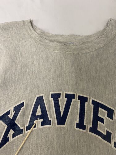 Vintage Xavier Musketeers Champion Reverse Weave Sweatshirt Crewneck Large NCAA