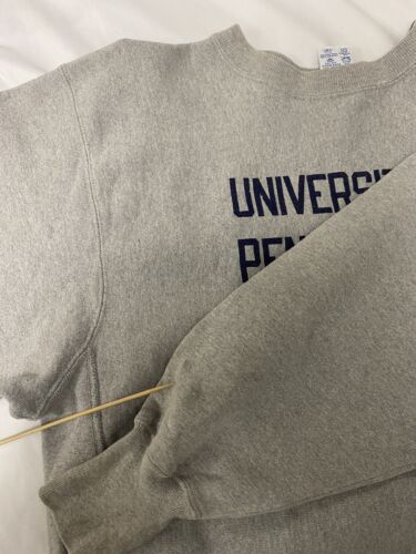 Vintage Penn Quakers Champion Reverse Weave Sweatshirt Crewneck Size XL 90s NCAA