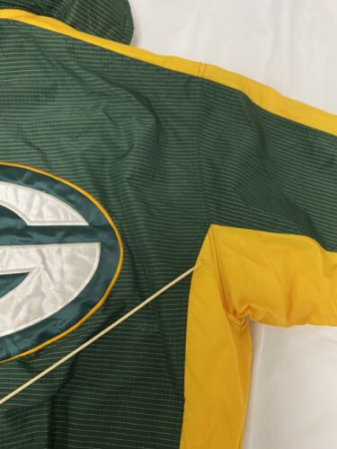 Vintage Green Bay Packers Logo Athletic Puffer Jacket Sz XL Insulated 90s NFL