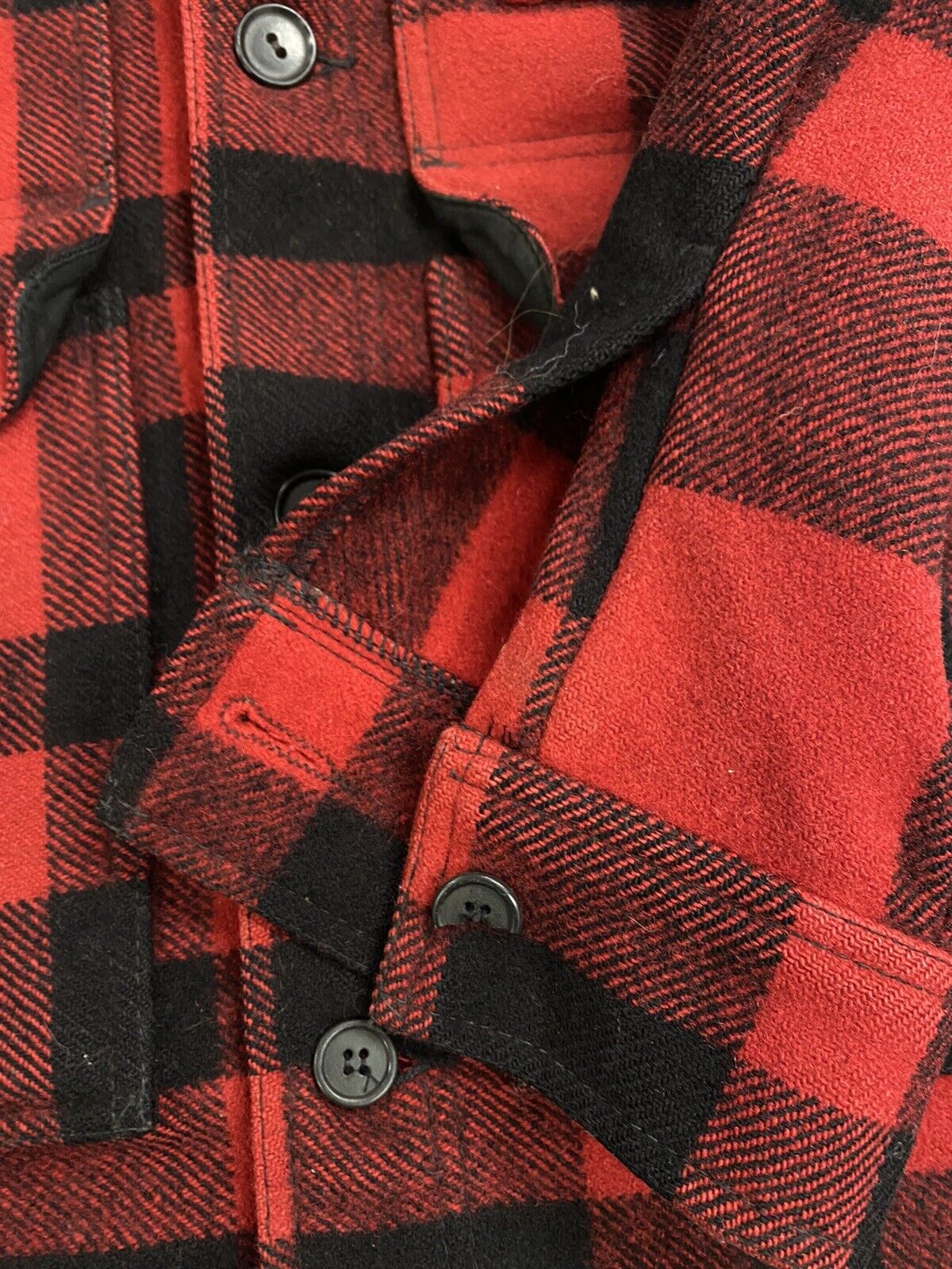 Filson mackinaw clearance cruiser red black