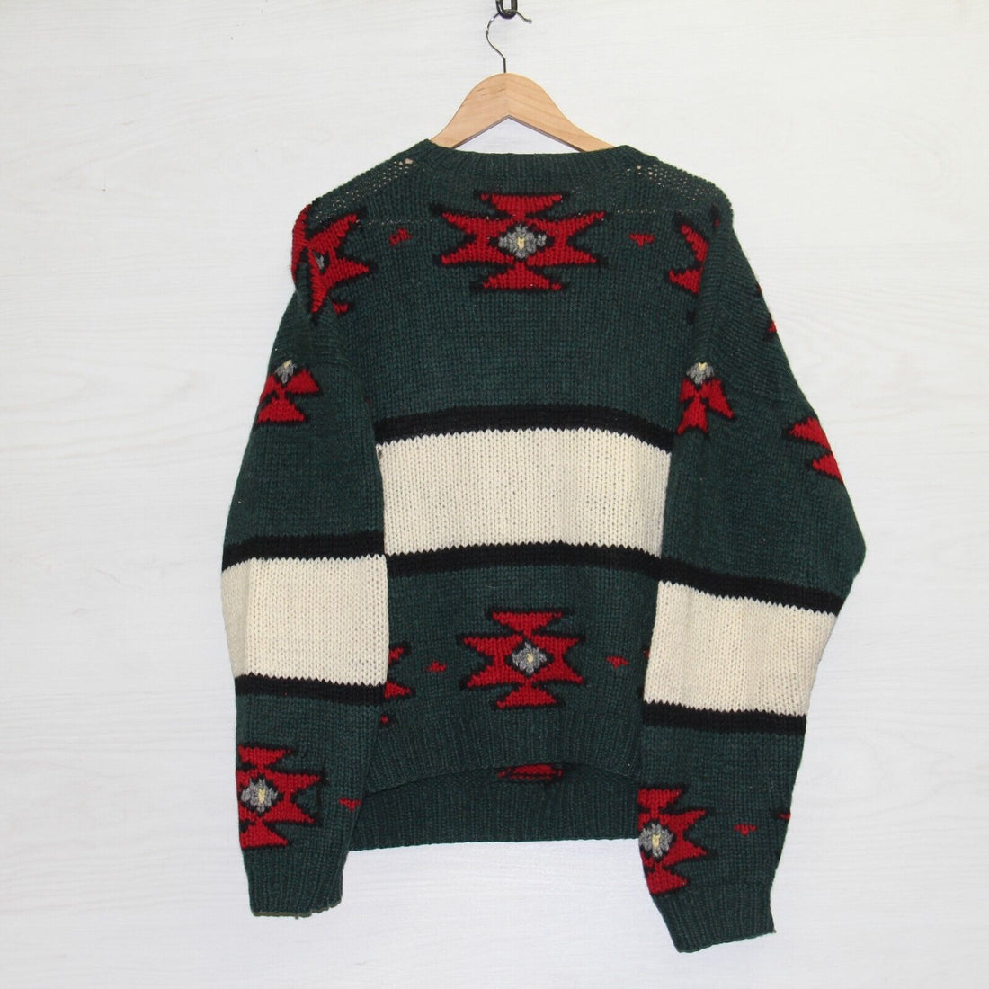 Vintage Woolrich Wool Knit Crewneck Sweater Size XL Canoe Aztec Green