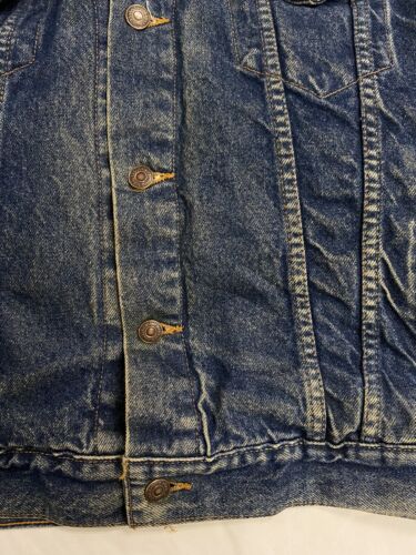 Vintage Levi's Denim Trucker Jacket Size 44 90s Made USA Plaid Lined