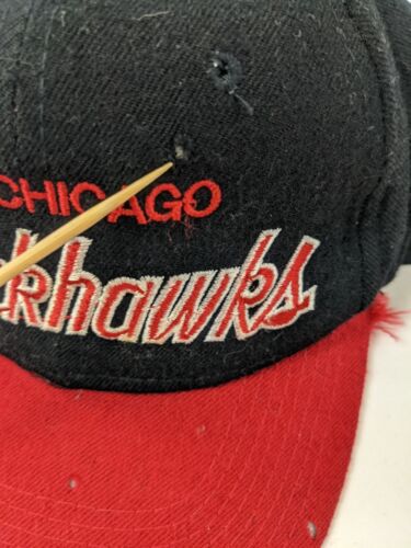 Vintage NHL CHICAGO BLACKHAWKS Sports Specialties TWILL Script Snapback Hat  NWT